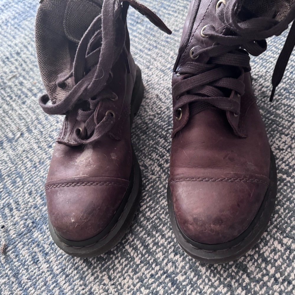 Medium-worn BROWN DR MARTENS